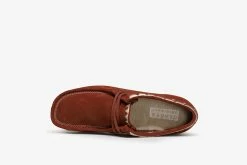Clarks Wallabee