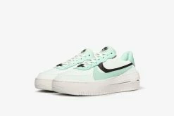 Nike Womens Air Force 1 PLT.AF.ORM