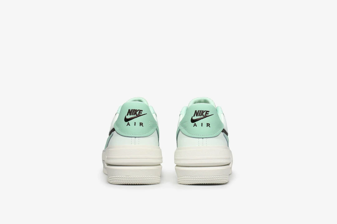 Brand new ๐ฅ Nike ๐ฉ Womens Air Force 1 PLT.AF.ORM ๐ฅ 7 Nike Womens Air Force 1 PLT.AF.ORM