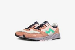 Karhu Aria 95 "Northern Lights" Footwear