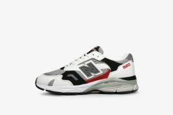New Balance M920UKF