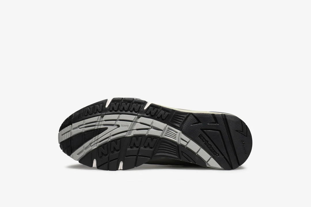 Best Pirce π New Balance M991GNS π 8 New Balance M991GNS